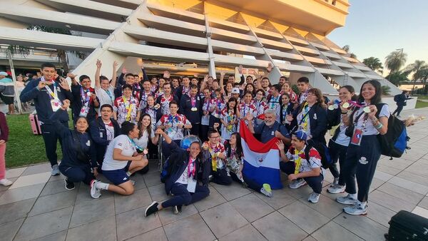 Team Paraguay regresó de los Juegos Mundiales de Olimpiadas Especiales con 42 preseas - La Tribuna