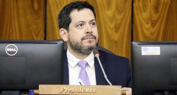 Dictamen de aprobación para crear una Dirección Nacional de Ingresos Tributarios