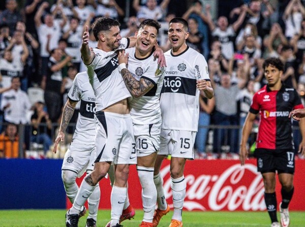 Fiesta franjeada en la Libertadores - .::Agencia IP::.
