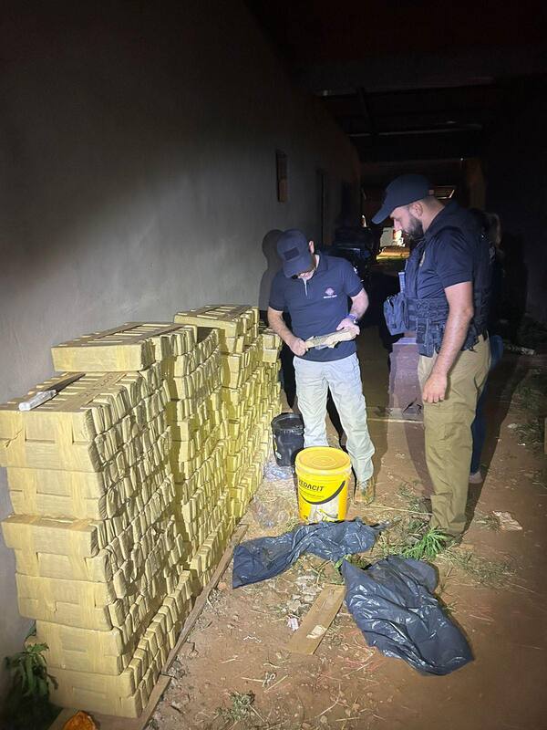 Incautan más de 4 toneladas de marihuana en zona fronteriza entre Paraguay y Brasil