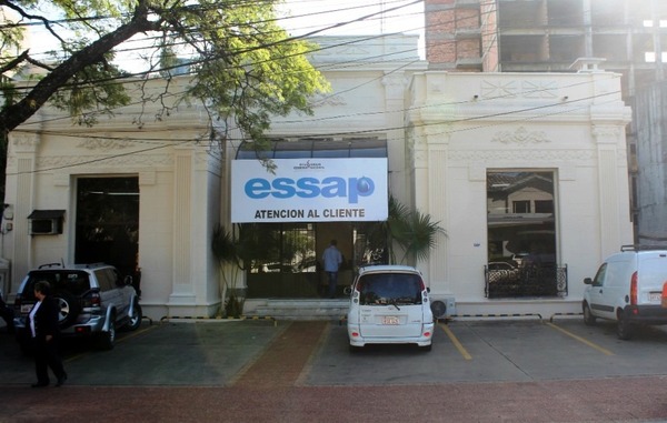 Denuncian que funcionaria de ESSAP fue víctima de intento de abuso y maltrato en plena sede de la institución | 1000 Noticias