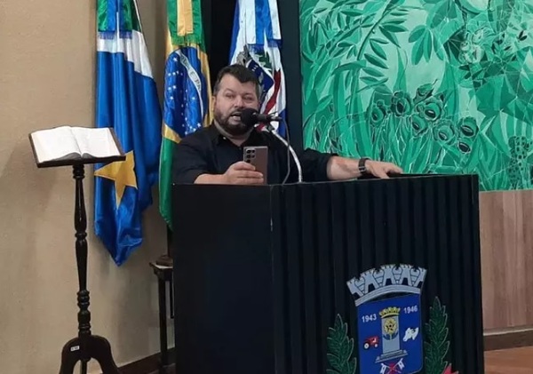 Carlos Bernardo, director ejecutivo de la UCP, honró la toma de posesión del nuevo Directorio de la UPER - Radio Imperio