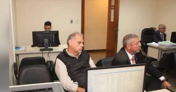 La Nación / Extitular de la SEN seguirá preso en Tacumbú