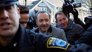 Kevin Spacey comparece ante la Justicia inglesa para ser juzgado por agresiones sexuales