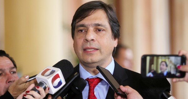 Battaglia y consejeros del IPS fueron denunciados en la fiscalía - La Tribuna