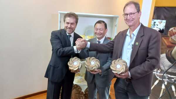 Apuntan a la exportación de lácteos paraguayos al mercado de Taiwán - .::Agencia IP::.