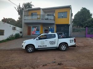 Video: Dos hombres asaltaron local de cobranzas en Encarnación - Policiales - ABC Color