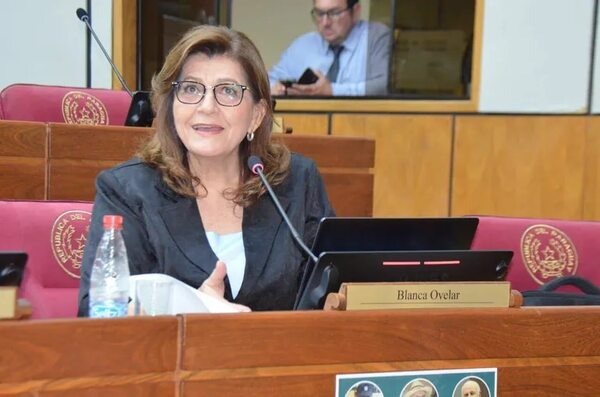 Mesa directiva: sigue la puja entre parlamentarios colorados para ocupar la presidencia - Política - ABC Color