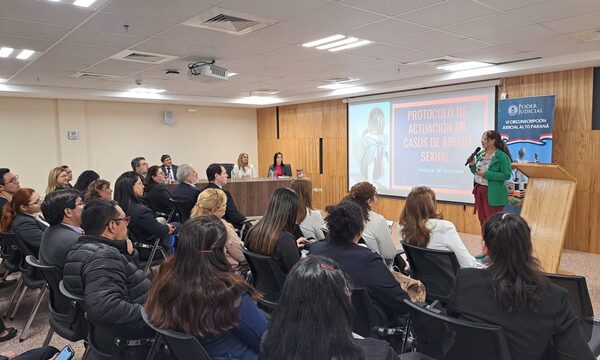 Presentan libro sobre protocolo de actuación en casos de abuso sexual