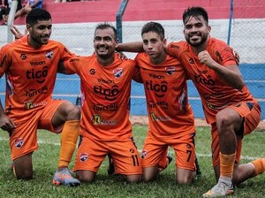 Tarde de triunfos en la Primera B - APF