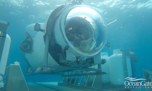 Recuperan del océano los restos del titan.