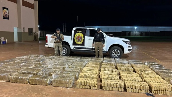 Incautan toneladas de marihuana en zona fronteriza - Noticias Paraguay