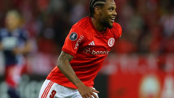 Internacional termina primero en su grupo