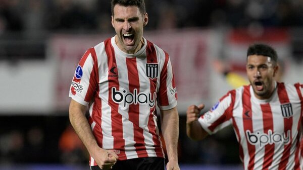 Estudiantes golea y jugará la repesca en la Sudamericana