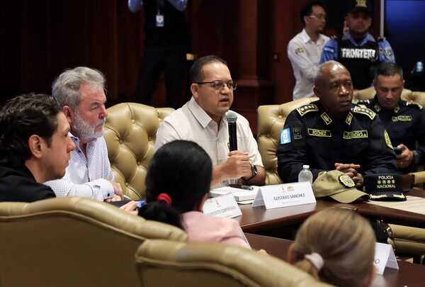 Piden en segunda ciudad de Honduras que toque de queda comience a la medianoche - MarketData