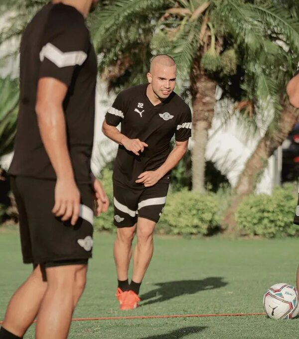 Libertad: Hugo Martínez, con contrato extendido - Fútbol - ABC Color