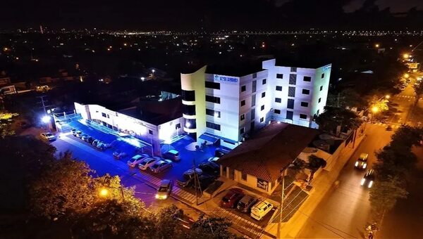 Santa Bárbara: calidad sanitaria, familiar y humana - 27° aniversario Sanatorio Santa Barbara - ABC Color