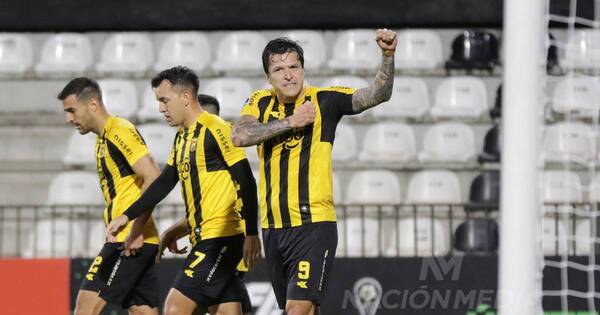 La Nación / Guaraní, con pie firme, se mete a los octavos