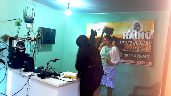 CONATEL desmantela dos radios que operaban de forma ilegal en Alto Paraná - La Clave