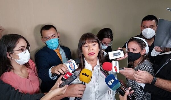 Celeste tilda de “barata” a senadora electa Noelia Cabrera
