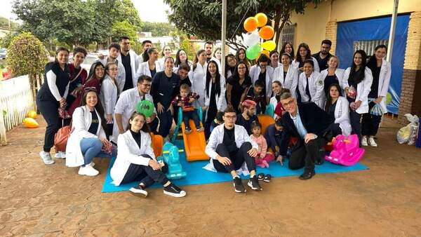 Realizan vacunacion en el Centro de Desarrollo y Cuidado de Niños y Niñas "Mita Roga"