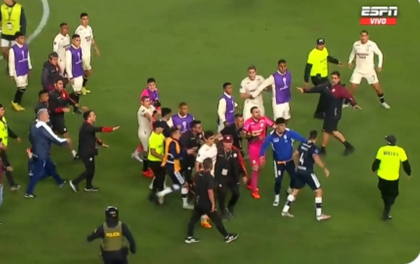 (VIDEO)Batalla campal tras un partido en la Sudamericana