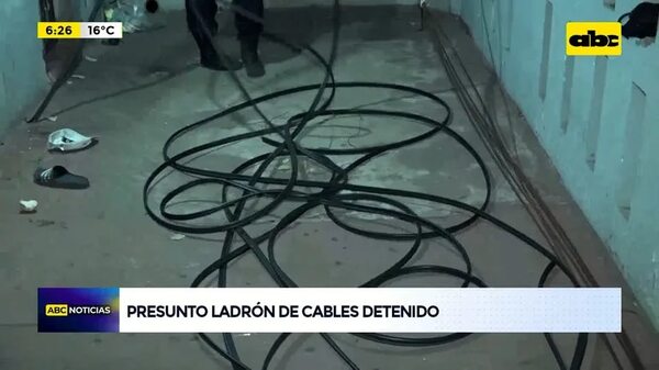 Video: “Pillado” en flagrancia con cable robado - ABC Noticias - ABC Color
