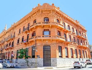 Hacienda coloca 500 millones de dólares en bonos del tesoro a una tasa de 5.85% · Radio Monumental 1080 AM