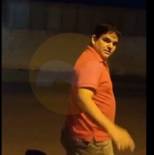 Conductor de plataforma apretó con cuchillo a pasajeros