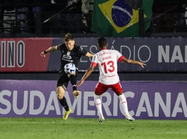 Tacuary se despide de la Sudamericana tras recibir una goleada del Bragantino