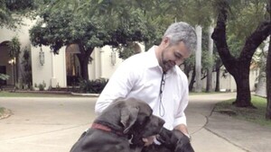 Mascotas son la “prioridad” en la mudanza de Marito