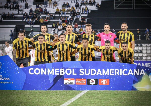 Guaraní doblega a Huracán y clasifica a los octavos de final de la Sudamericana