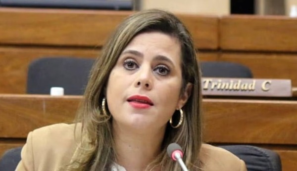 Diario HOY | Kattya ofreció “gobernabilidad” a cambio de presidir el Senado
