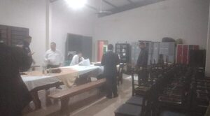 Masones fueron asaltados y llaveados en el baño - Noticiero Paraguay