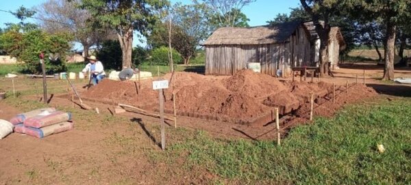 Gobierno inicia construcción de viviendas dignas para familias de la etnia guaraní de Canindeyú