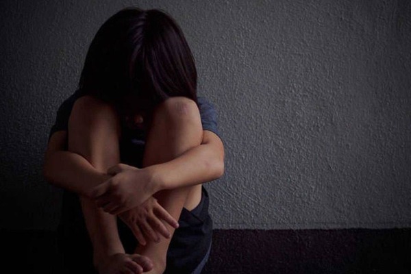 10 años de cárcel para empleada doméstica que abusó de una niña - Unicanal