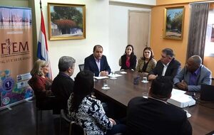 Médicos plantearán a nuevo Gobierno, formar a 100 profesionales en salud mental mediante Becal - Nacionales - ABC Color