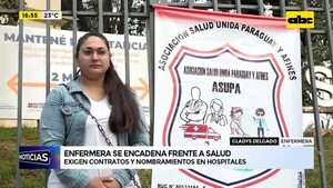Video: Enfermera se encadena frente al Ministerio de Salud - ABC Noticias - ABC Color
