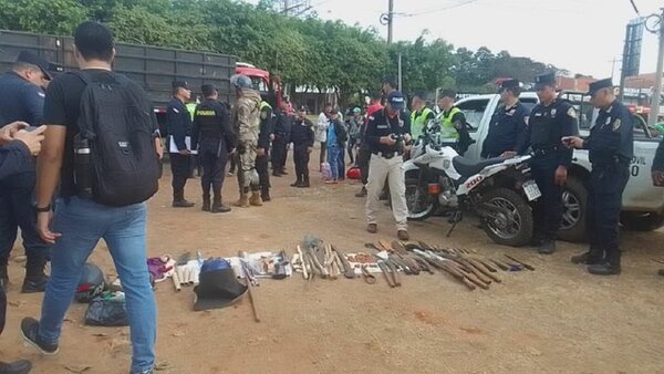 Caen 46 personas en Caaguazú con rifle, honditas, balines y puñales