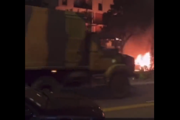 (VIDEO) Se están movilizando unidades militares en zonas de París