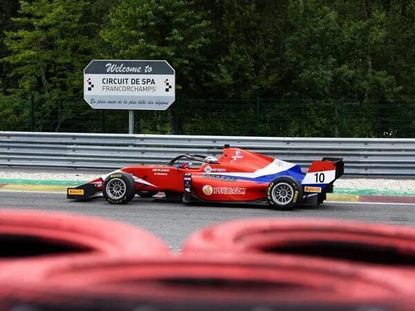 Joshua Duerksen partirá sexto en la carrera 1 de Spa en Bélgica - ABC Motor 360 - ABC Color