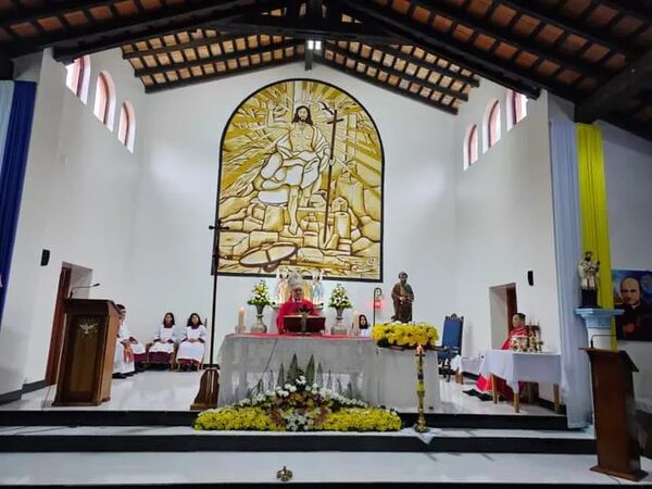 San Pedro del Paraná celebró su cumpleaños y su santo ára con misa y procesión - Nacionales - ABC Color