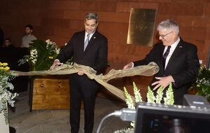 Embajada de los EE.UU. inauguró anoche su nuevo edificio con una distinguida recepción - Sociales - ABC Color