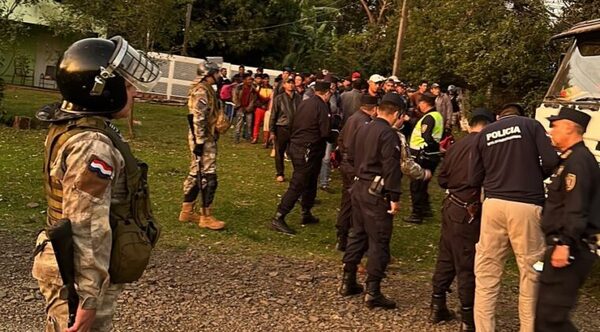 Cerca de 50 detenidos: iban al microcentro con rifles, machetes y otras armas