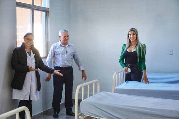Realizan mejoras en el área de internados del Hospital Distrital de Hernandarias | DIARIO PRIMERA PLANA
