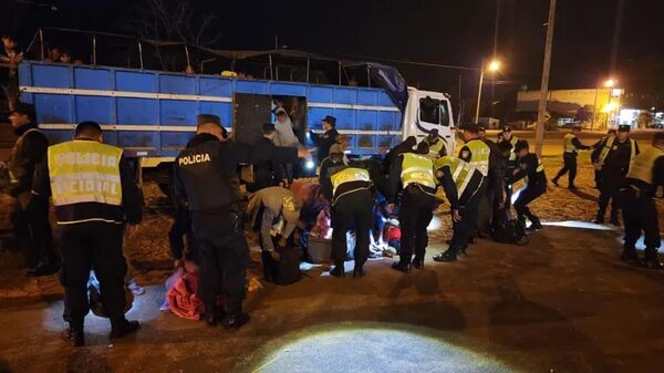 Incautan objetos contundentes del poder de manifestantes que se dirigían a Asunción - ABC en el Este - ABC Color