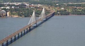 CIERRAN EL PUENTE POSADAS-ENCARNACIÓN POR TAREAS DE LIMPIEZA - Itapúa Noticias
