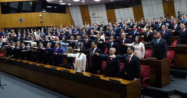 La Nación / Juraron los nuevos diputados