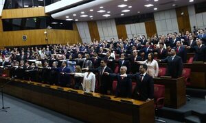 Juraron nuevos parlamentarios del periodo 2023