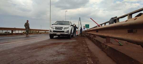Restricciones en el Puente Internacional San Roque González de Santa Cruz por trabajos de limpieza